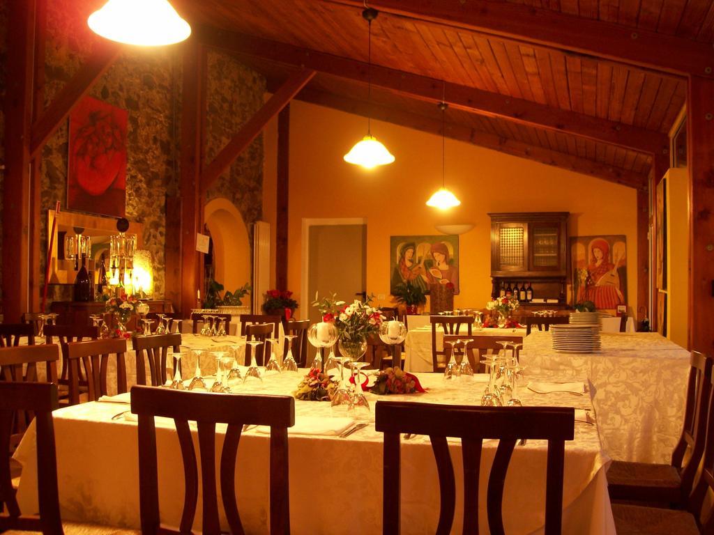 Gli Ulivi Bed & Breakfast ฟอสดิโนโว ภายนอก รูปภาพ